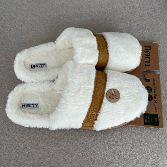 Ladies Faux Fur Slippers Size Large (9-10) - Picture 3 of 3